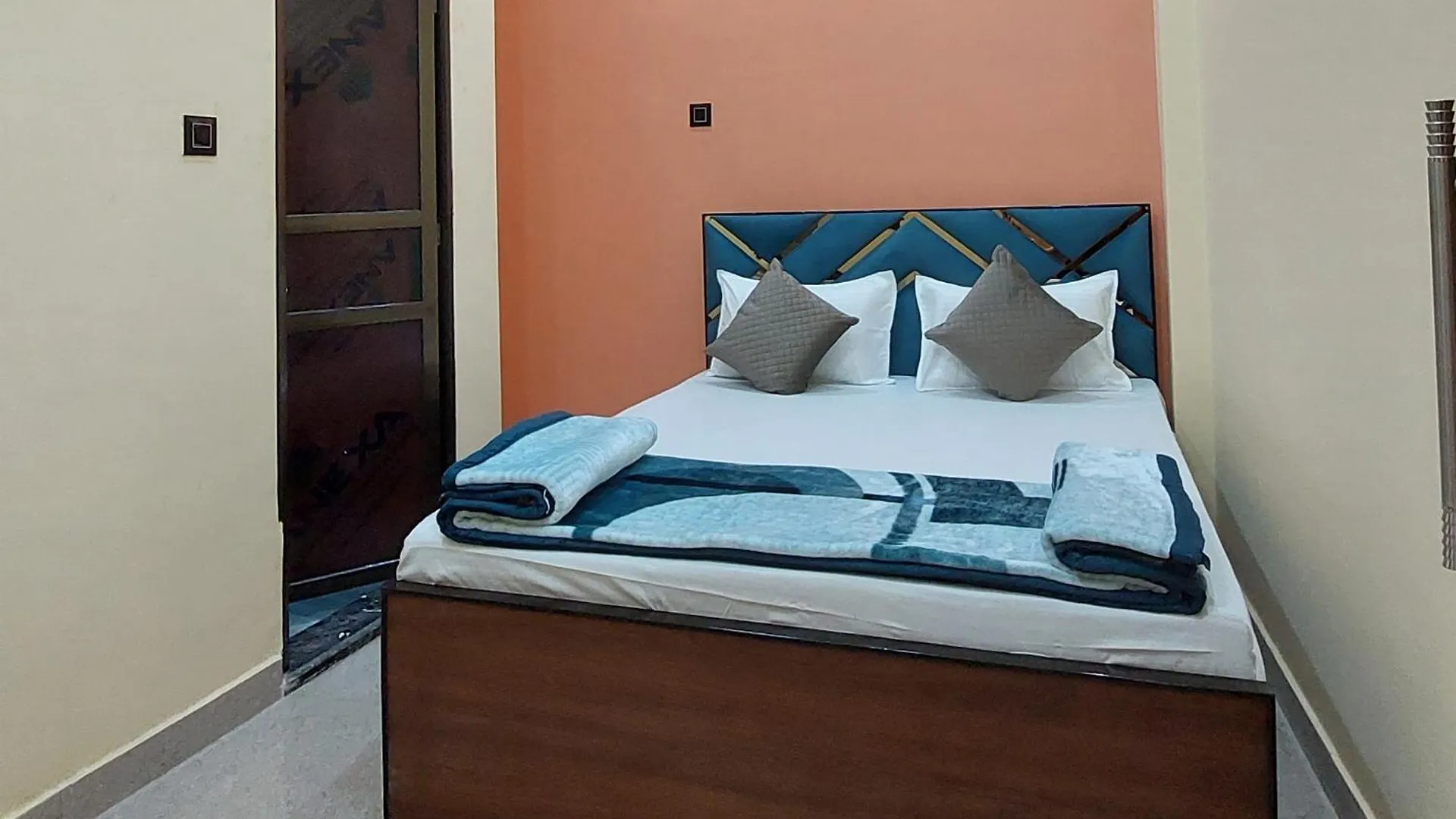 Narayani Paying Guest House فاراناسي