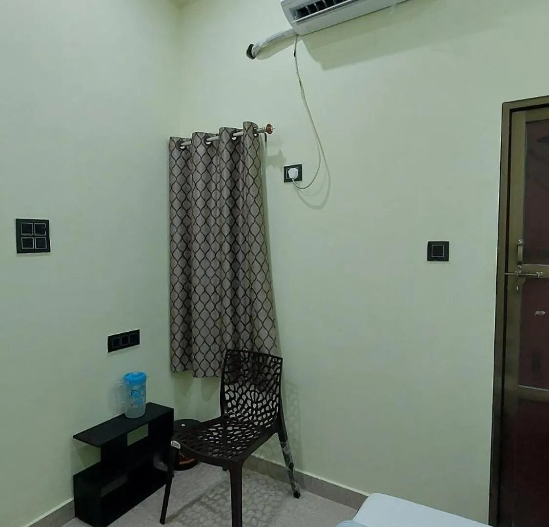 Narayani Paying Guest House فاراناسي